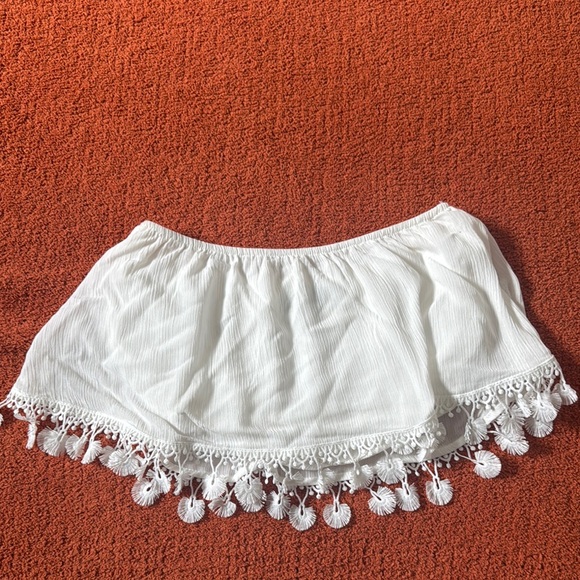Lulus Tops - Lulus White Off-Shoulder Top‎ with Tassels size S
